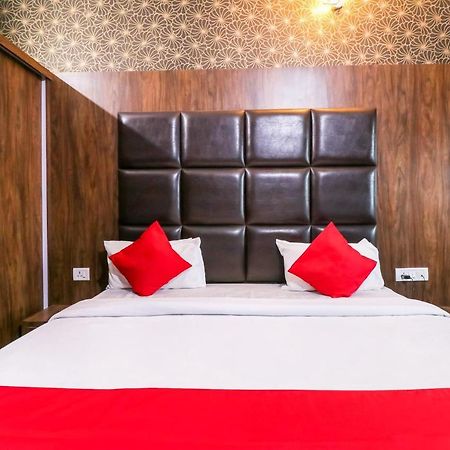 Oyo 6908 Hotel Royal City Azamgarh Экстерьер фото