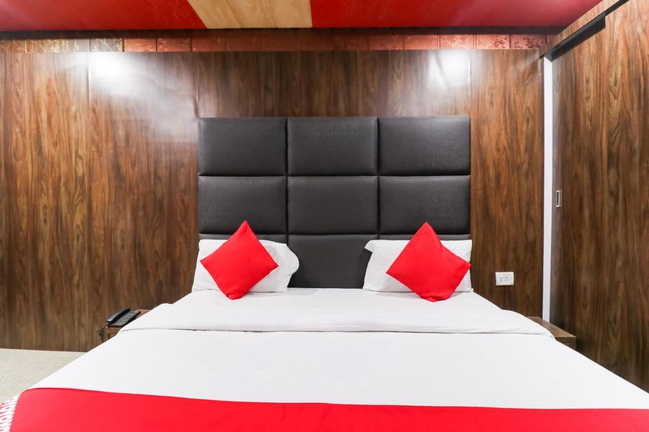 Oyo 6908 Hotel Royal City Azamgarh Экстерьер фото