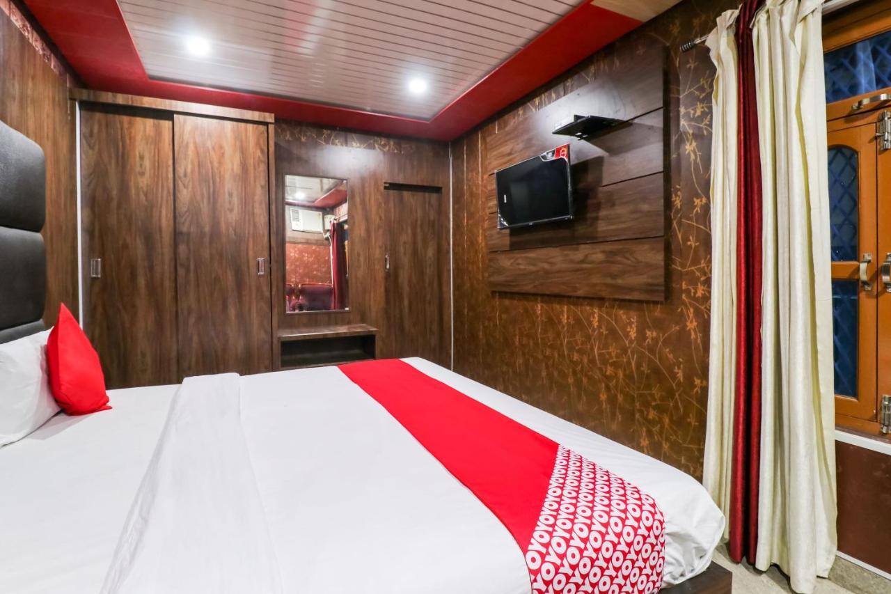 Oyo 6908 Hotel Royal City Azamgarh Экстерьер фото
