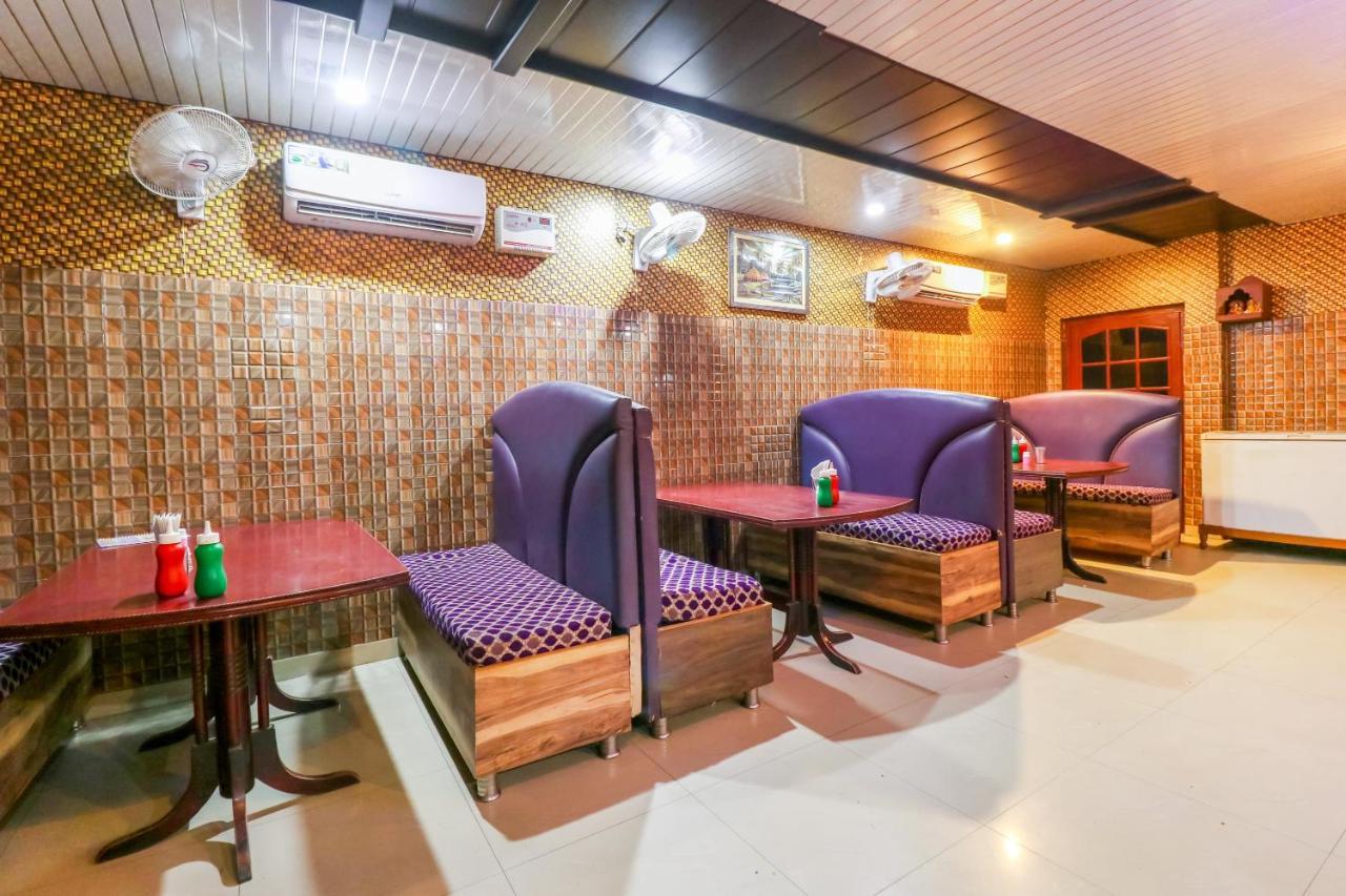 Oyo 6908 Hotel Royal City Azamgarh Экстерьер фото