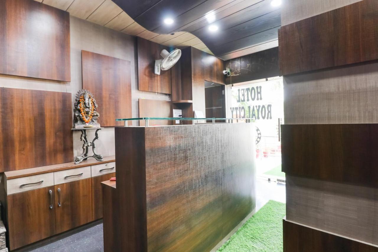 Oyo 6908 Hotel Royal City Azamgarh Экстерьер фото